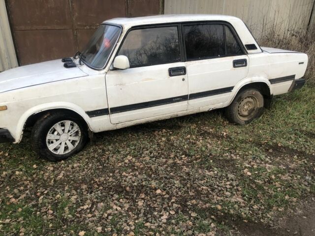 Білий ВАЗ 2107, об'ємом двигуна 1.5 л та пробігом 1 тис. км за 591 $, фото 1 на Automoto.ua