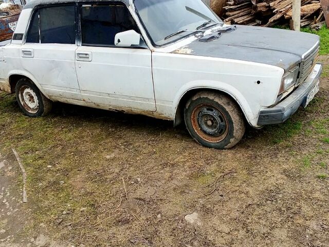 Белый ВАЗ 2107, объемом двигателя 1.5 л и пробегом 0 тыс. км за 340 $, фото 1 на Automoto.ua