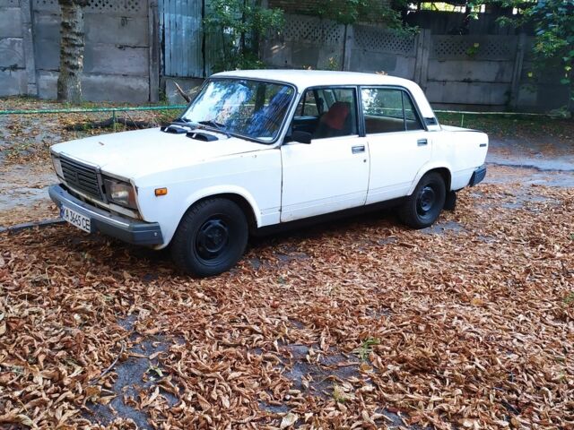 Белый ВАЗ 2107, объемом двигателя 1.5 л и пробегом 99 тыс. км за 700 $, фото 1 на Automoto.ua