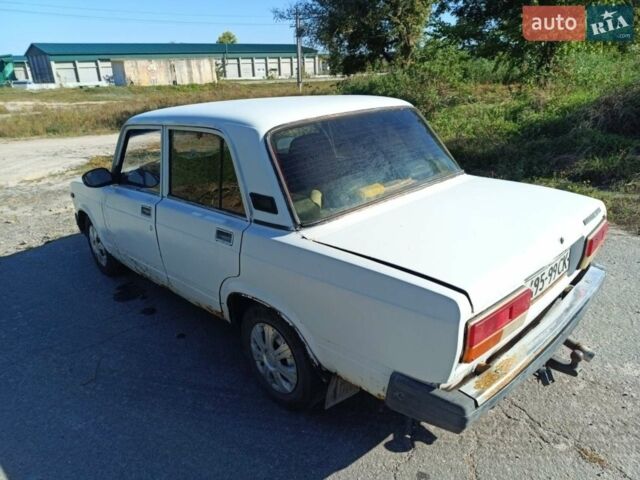 Белый ВАЗ 2107, объемом двигателя 0 л и пробегом 33 тыс. км за 500 $, фото 1 на Automoto.ua