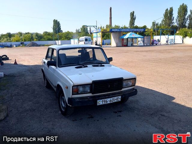 Белый ВАЗ 2107, объемом двигателя 1.5 л и пробегом 0 тыс. км за 450 $, фото 1 на Automoto.ua