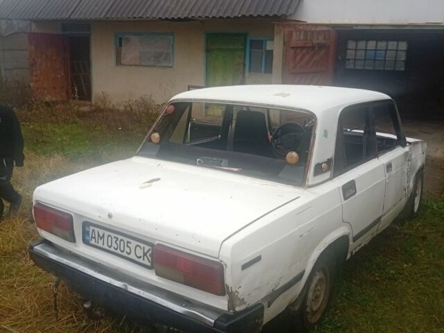 Білий ВАЗ 2107, об'ємом двигуна 0 л та пробігом 300 тис. км за 237 $, фото 1 на Automoto.ua