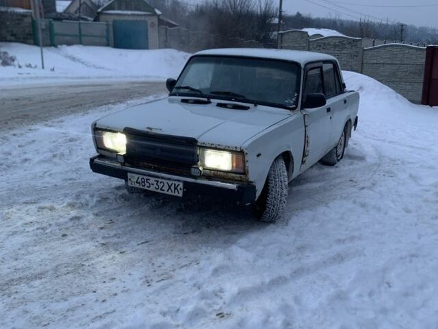 Белый ВАЗ 2107, объемом двигателя 1.5 л и пробегом 360 тыс. км за 429 $, фото 1 на Automoto.ua