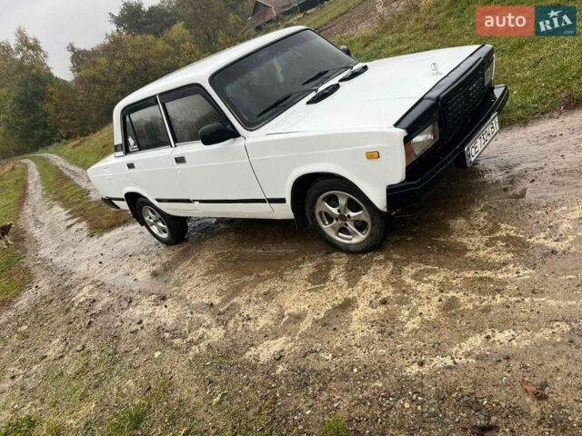 Белый ВАЗ 2107, объемом двигателя 1.5 л и пробегом 200 тыс. км за 700 $, фото 1 на Automoto.ua