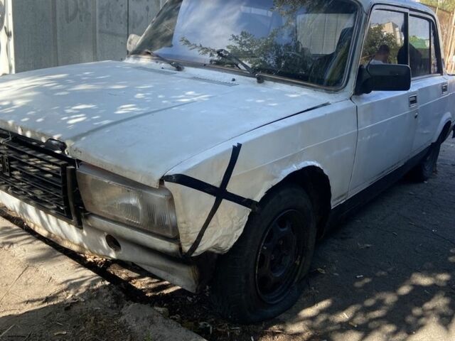 Белый ВАЗ 2107, объемом двигателя 1.5 л и пробегом 3 тыс. км за 207 $, фото 1 на Automoto.ua