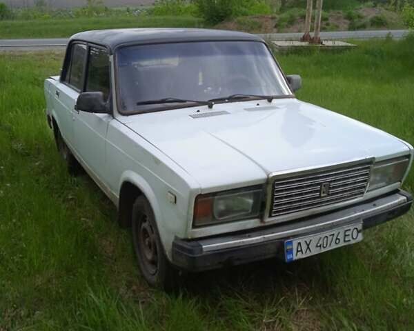 Белый ВАЗ 2107, объемом двигателя 1.5 л и пробегом 100 тыс. км за 553 $, фото 1 на Automoto.ua