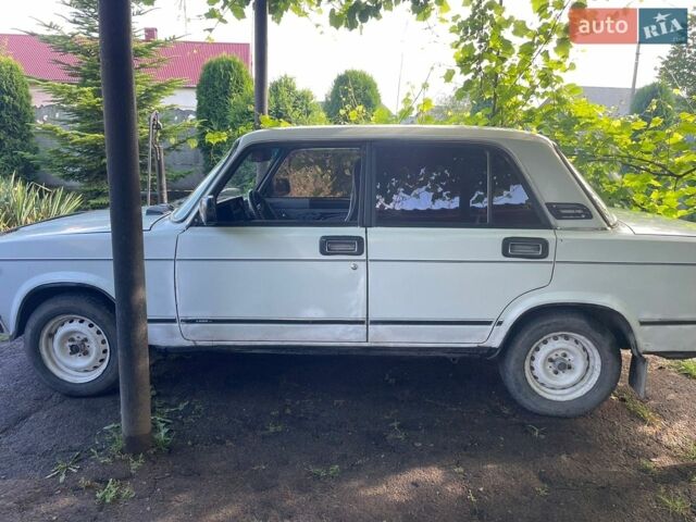 Білий ВАЗ 2107, об'ємом двигуна 1.5 л та пробігом 200 тис. км за 350 $, фото 1 на Automoto.ua
