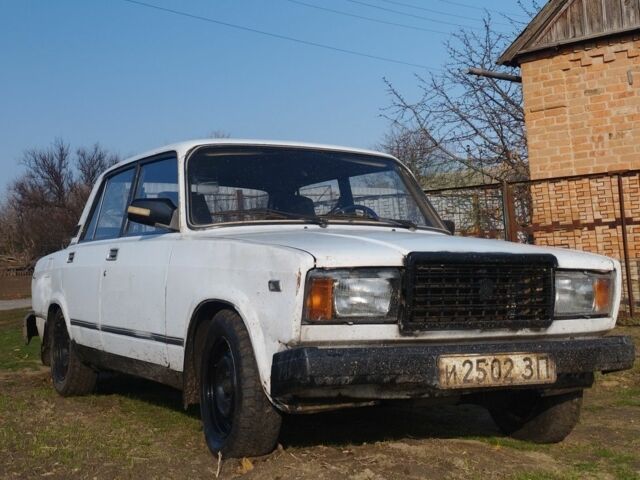 Белый ВАЗ 2107, объемом двигателя 1.3 л и пробегом 777 тыс. км за 239 $, фото 1 на Automoto.ua