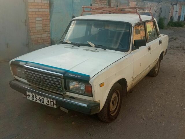 Белый ВАЗ 2107, объемом двигателя 0 л и пробегом 1 тыс. км за 411 $, фото 1 на Automoto.ua