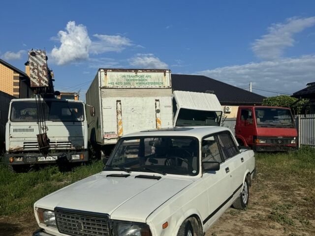 Белый ВАЗ 2107, объемом двигателя 1.5 л и пробегом 70 тыс. км за 799 $, фото 1 на Automoto.ua