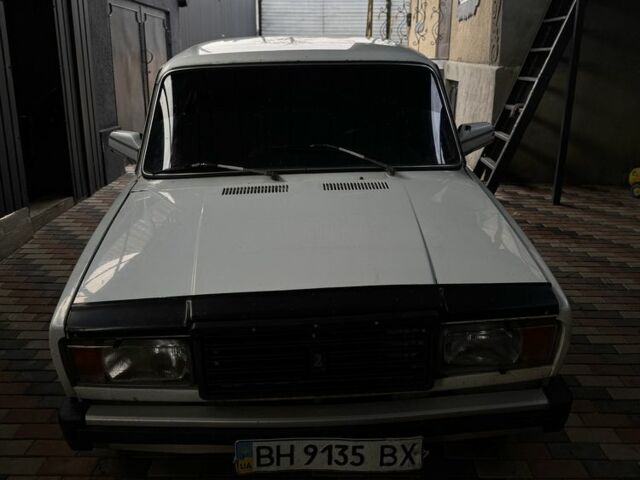 Белый ВАЗ 2107, объемом двигателя 1.5 л и пробегом 260 тыс. км за 1000 $, фото 1 на Automoto.ua