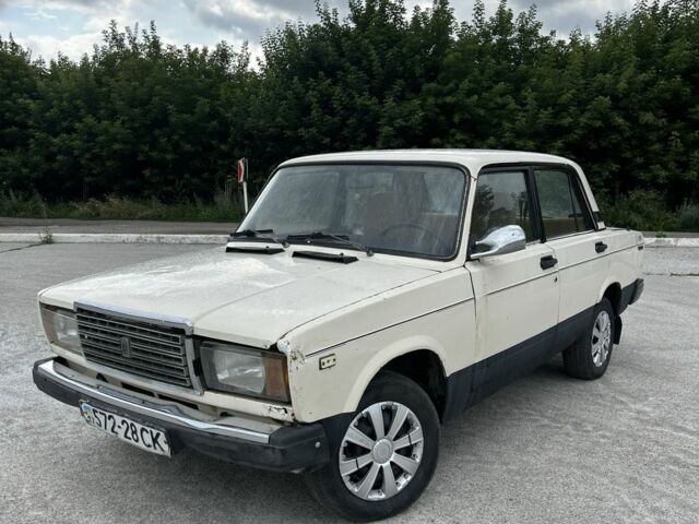 Белый ВАЗ 2107, объемом двигателя 1.3 л и пробегом 150 тыс. км за 528 $, фото 1 на Automoto.ua