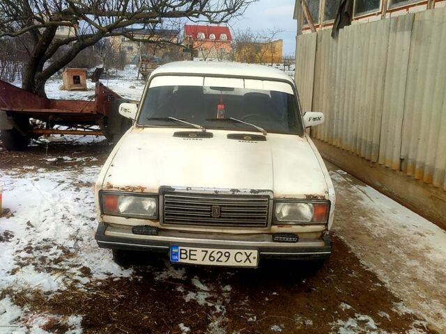 Белый ВАЗ 2107, объемом двигателя 1.5 л и пробегом 69 тыс. км за 390 $, фото 1 на Automoto.ua