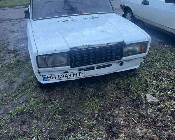 Білий ВАЗ 2107, об'ємом двигуна 1.5 л та пробігом 300 тис. км за 650 $, фото 1 на Automoto.ua