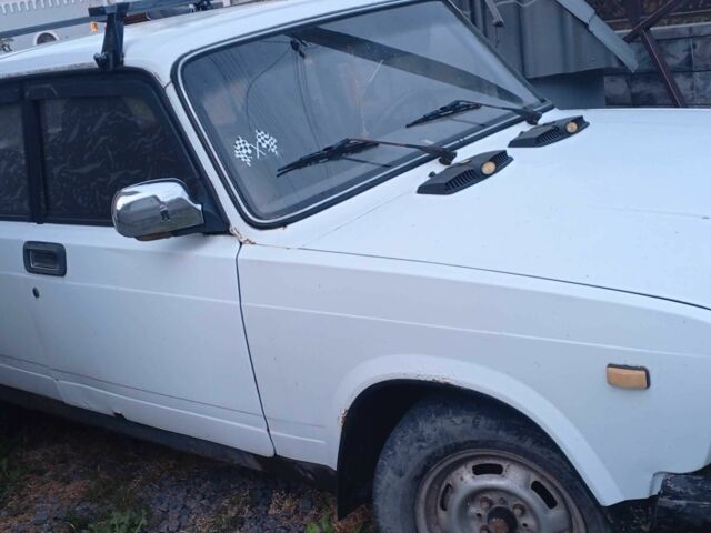 Белый ВАЗ 2107, объемом двигателя 1.3 л и пробегом 3 тыс. км за 383 $, фото 1 на Automoto.ua