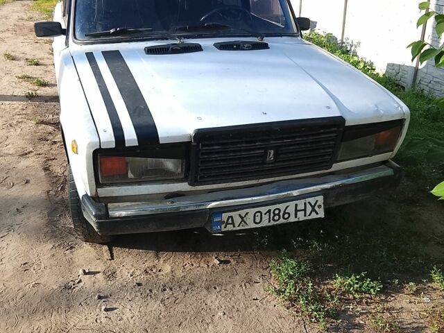 Белый ВАЗ 2107, объемом двигателя 3 л и пробегом 73 тыс. км за 417 $, фото 1 на Automoto.ua