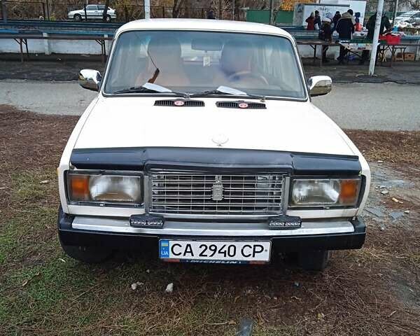 Белый ВАЗ 2107, объемом двигателя 1.5 л и пробегом 35 тыс. км за 1250 $, фото 1 на Automoto.ua