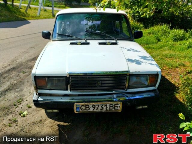 Белый ВАЗ 2107, объемом двигателя 1.5 л и пробегом 0 тыс. км за 600 $, фото 1 на Automoto.ua