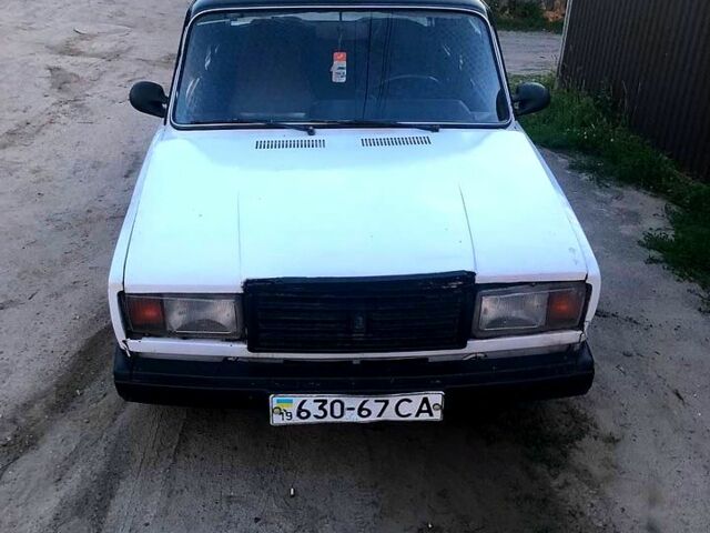 Белый ВАЗ 2107, объемом двигателя 1.3 л и пробегом 160 тыс. км за 450 $, фото 1 на Automoto.ua