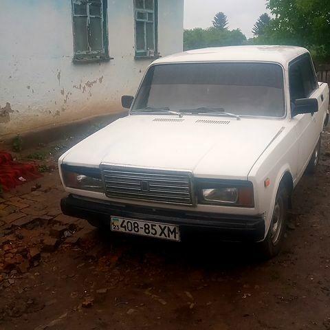 Белый ВАЗ 2107, объемом двигателя 1.3 л и пробегом 30 тыс. км за 270 $, фото 1 на Automoto.ua