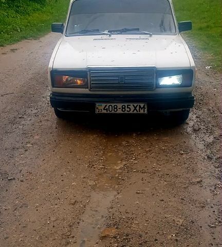 Белый ВАЗ 2107, объемом двигателя 1.5 л и пробегом 20 тыс. км за 250 $, фото 1 на Automoto.ua