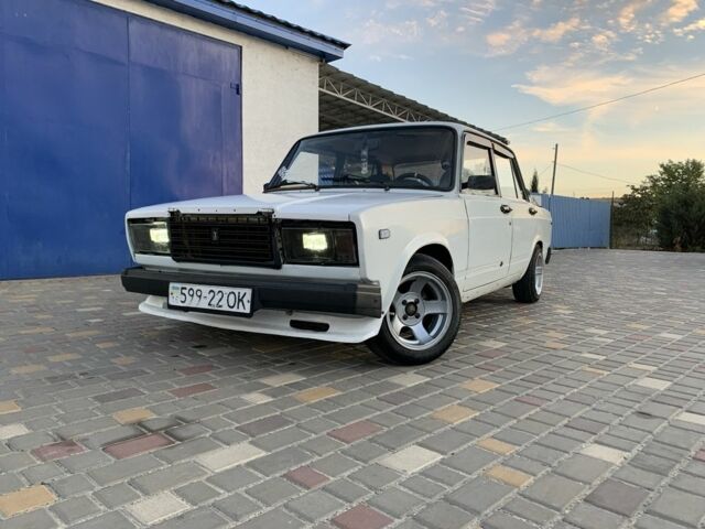 Белый ВАЗ 2107, объемом двигателя 1.8 л и пробегом 3 тыс. км за 1400 $, фото 1 на Automoto.ua