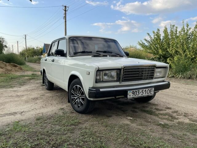 Білий ВАЗ 2107, об'ємом двигуна 1.5 л та пробігом 10 тис. км за 2195 $, фото 1 на Automoto.ua