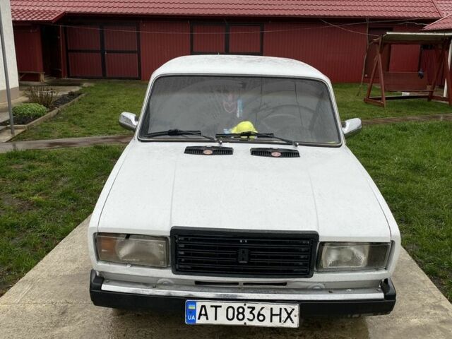 Белый ВАЗ 2107, объемом двигателя 1.5 л и пробегом 3 тыс. км за 600 $, фото 1 на Automoto.ua