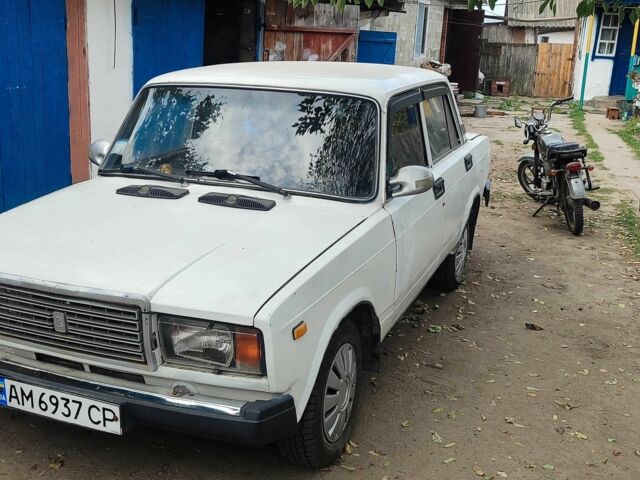 Белый ВАЗ 2107, объемом двигателя 0 л и пробегом 200 тыс. км за 700 $, фото 1 на Automoto.ua