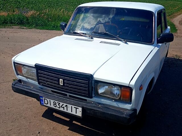 Белый ВАЗ 2107, объемом двигателя 1.5 л и пробегом 0 тыс. км за 670 $, фото 1 на Automoto.ua