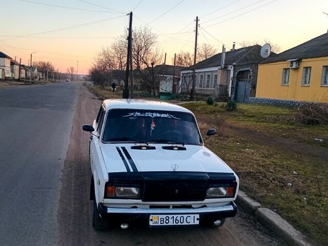 Білий ВАЗ 2107, об'ємом двигуна 1.3 л та пробігом 369 тис. км за 750 $, фото 1 на Automoto.ua