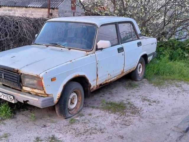 Білий ВАЗ 2107, об'ємом двигуна 1.5 л та пробігом 250 тис. км за 146 $, фото 1 на Automoto.ua