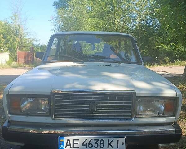 Белый ВАЗ 2107, объемом двигателя 1.5 л и пробегом 150 тыс. км за 1000 $, фото 1 на Automoto.ua