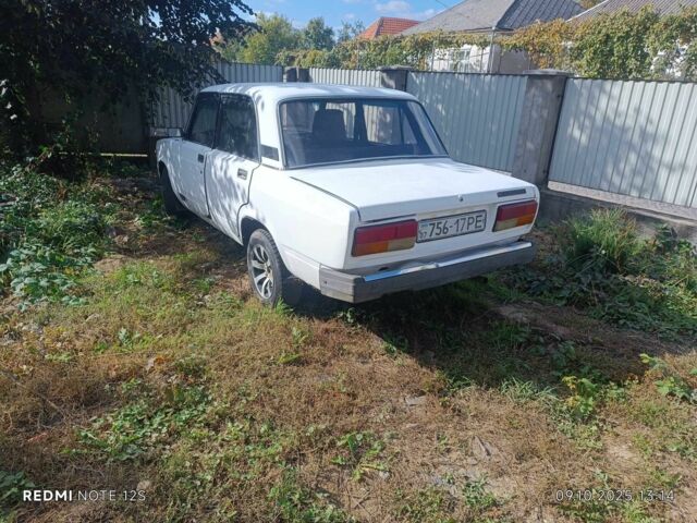 Білий ВАЗ 2107, об'ємом двигуна 1.3 л та пробігом 300 тис. км за 450 $, фото 1 на Automoto.ua