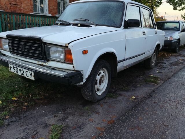 Белый ВАЗ 2107, объемом двигателя 1.3 л и пробегом 613 тыс. км за 512 $, фото 1 на Automoto.ua