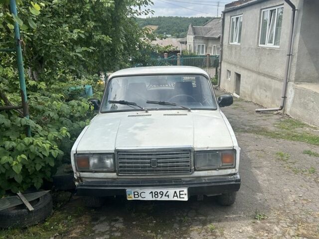 Белый ВАЗ 2107, объемом двигателя 1.3 л и пробегом 38 тыс. км за 248 $, фото 1 на Automoto.ua