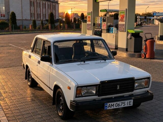 Белый ВАЗ 2107, объемом двигателя 0 л и пробегом 150 тыс. км за 482 $, фото 1 на Automoto.ua