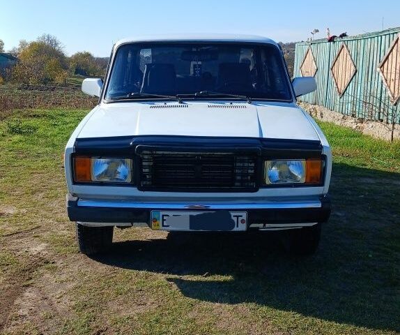 Белый ВАЗ 2107, объемом двигателя 0 л и пробегом 10 тыс. км за 1200 $, фото 1 на Automoto.ua