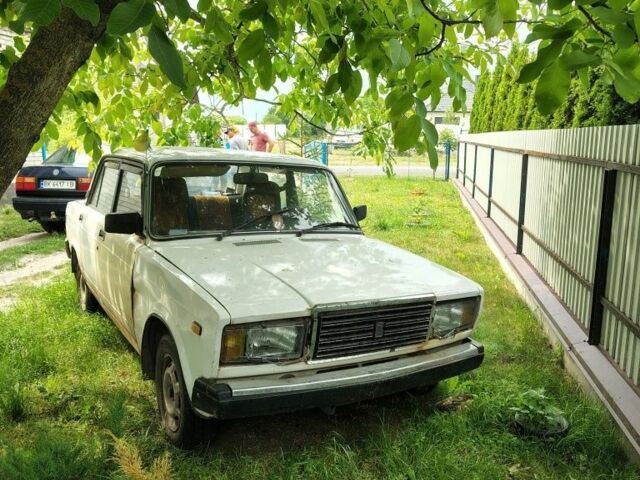 Белый ВАЗ 2107, объемом двигателя 0 л и пробегом 3 тыс. км за 400 $, фото 1 на Automoto.ua