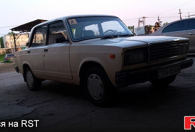 Білий ВАЗ 2107, об'ємом двигуна 1.5 л та пробігом 80 тис. км за 1200 $, фото 1 на Automoto.ua