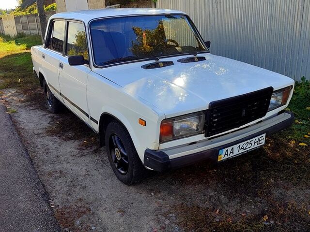 Белый ВАЗ 2107, объемом двигателя 1.5 л и пробегом 0 тыс. км за 850 $, фото 1 на Automoto.ua