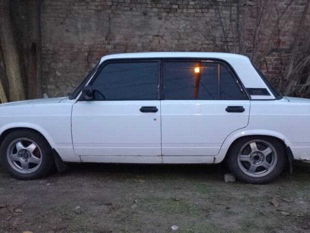 Білий ВАЗ 2107, об'ємом двигуна 0 л та пробігом 100 тис. км за 830 $, фото 1 на Automoto.ua