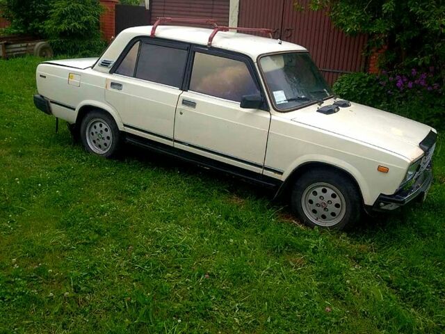 Білий ВАЗ 2107, об'ємом двигуна 1.5 л та пробігом 80 тис. км за 500 $, фото 1 на Automoto.ua