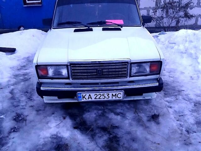 Білий ВАЗ 2107, об'ємом двигуна 1.5 л та пробігом 100 тис. км за 950 $, фото 1 на Automoto.ua