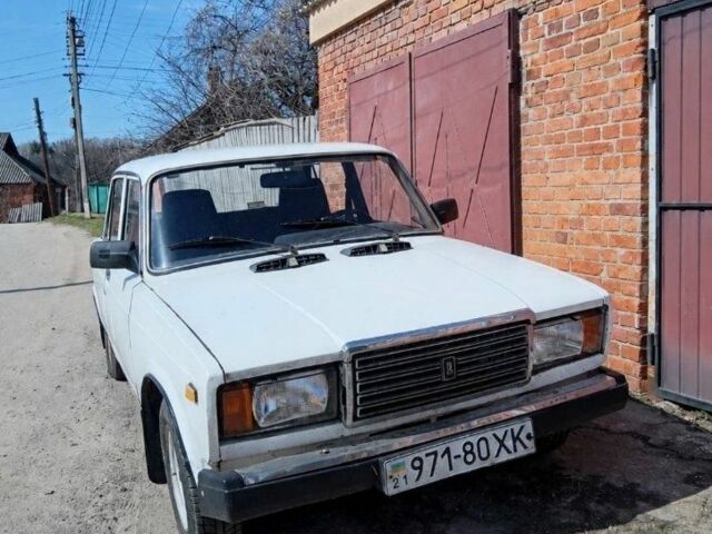 Белый ВАЗ 2107, объемом двигателя 0 л и пробегом 10 тыс. км за 650 $, фото 1 на Automoto.ua