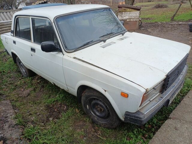 Белый ВАЗ 2107, объемом двигателя 0 л и пробегом 307 тыс. км за 332 $, фото 1 на Automoto.ua