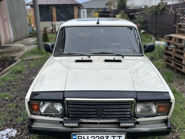 Білий ВАЗ 2107, об'ємом двигуна 1.45 л та пробігом 200 тис. км за 1000 $, фото 1 на Automoto.ua
