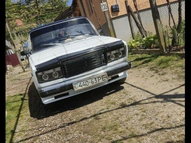 Белый ВАЗ 2107, объемом двигателя 0 л и пробегом 250 тыс. км за 600 $, фото 1 на Automoto.ua