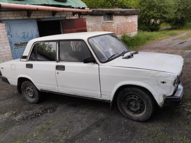 Белый ВАЗ 2107, объемом двигателя 1 л и пробегом 80 тыс. км за 343 $, фото 1 на Automoto.ua