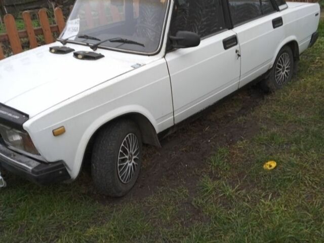 Білий ВАЗ 2107, об'ємом двигуна 1.3 л та пробігом 50 тис. км за 596 $, фото 1 на Automoto.ua